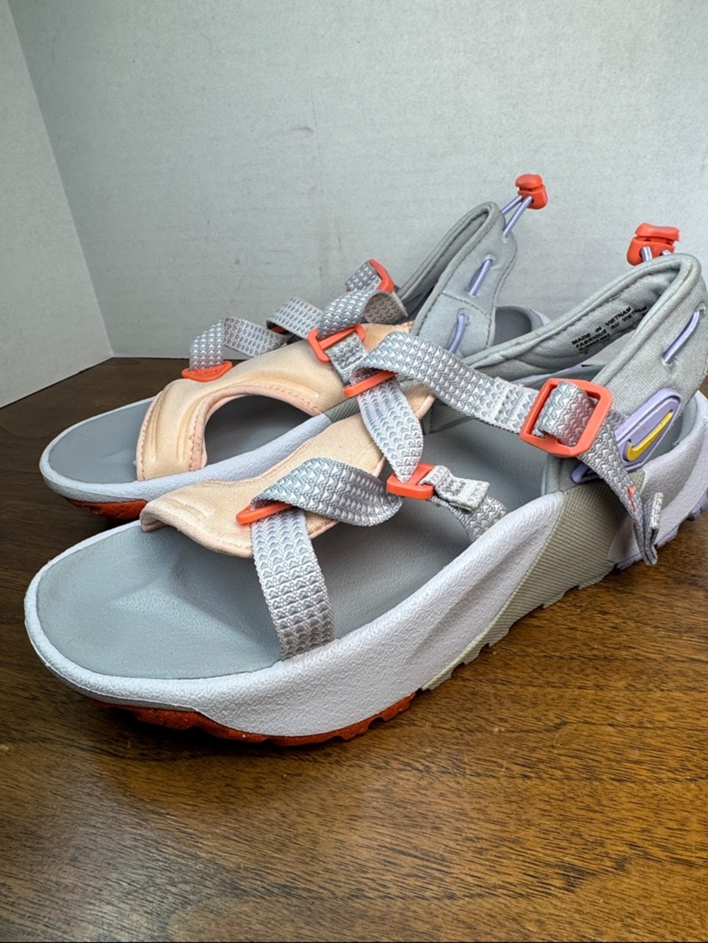 Nike Oneonta Pastel Girls Hiking Off-road Trekking Adventure Sandals, sz 5